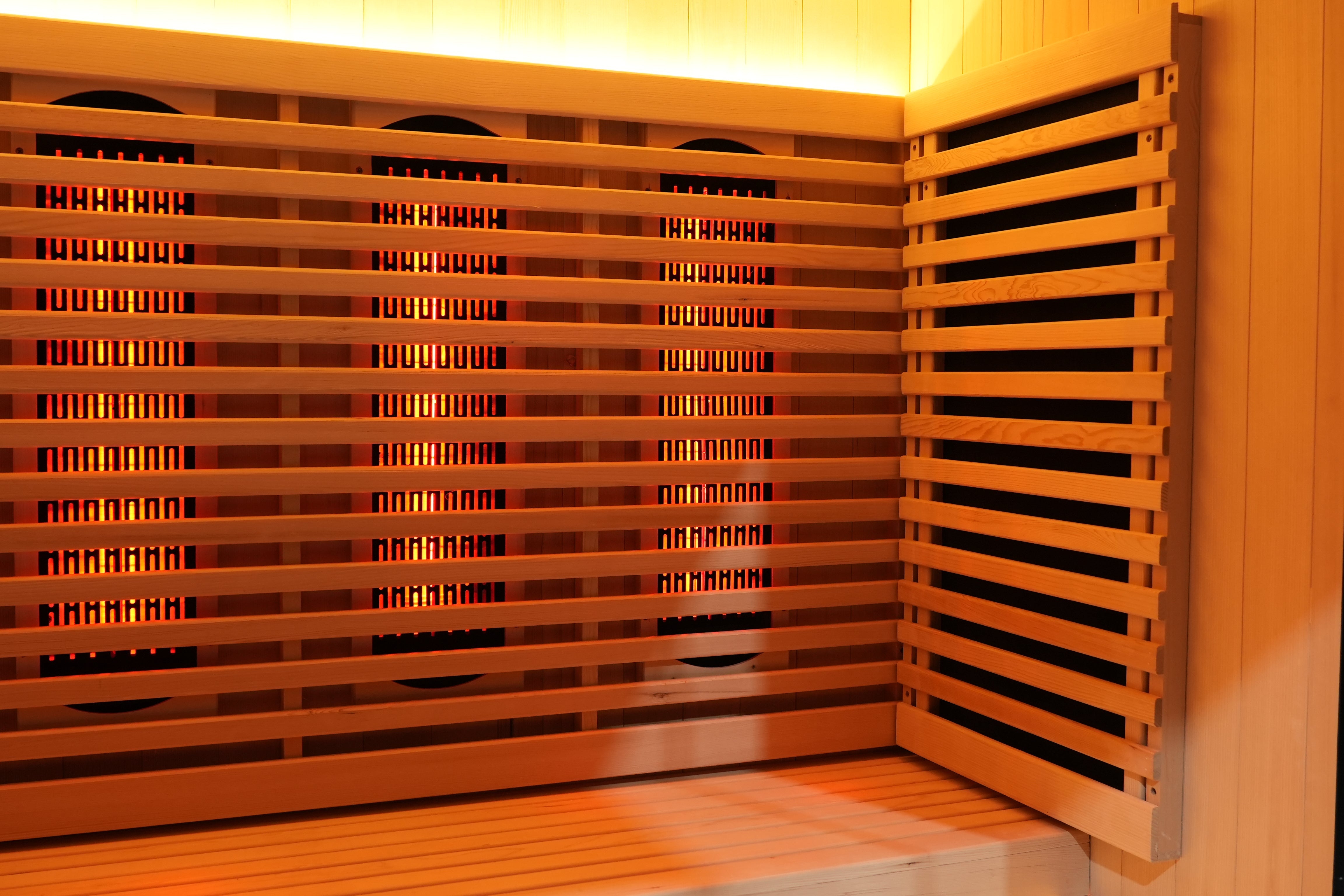 PRESTIGE™ Infrared Sauna Room_08